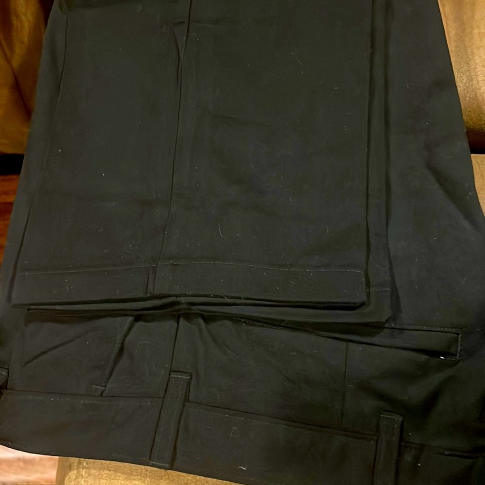 Mens flat front pant in black